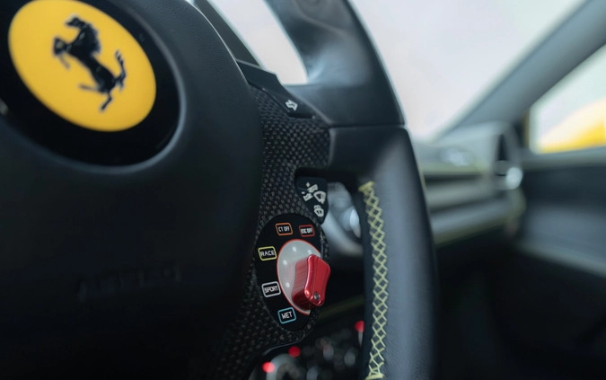 Ferrari 458 Italia cena 799000 przebieg: 83119, rok produkcji 2012 z Namysłów małe 742